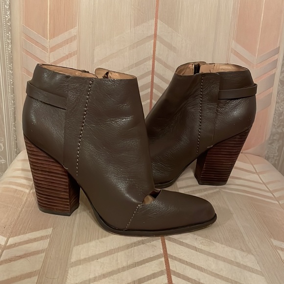 Booties - Picture 4 of 5